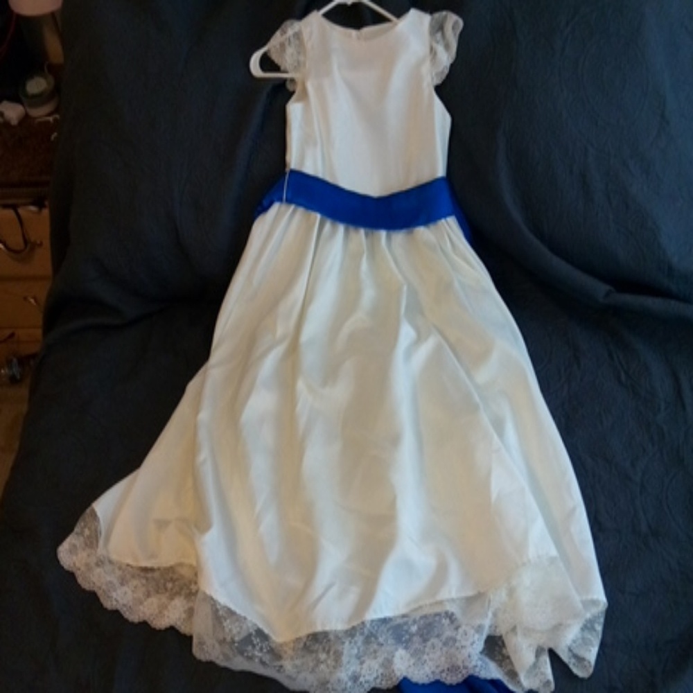 Girls off ivory Dress 👗